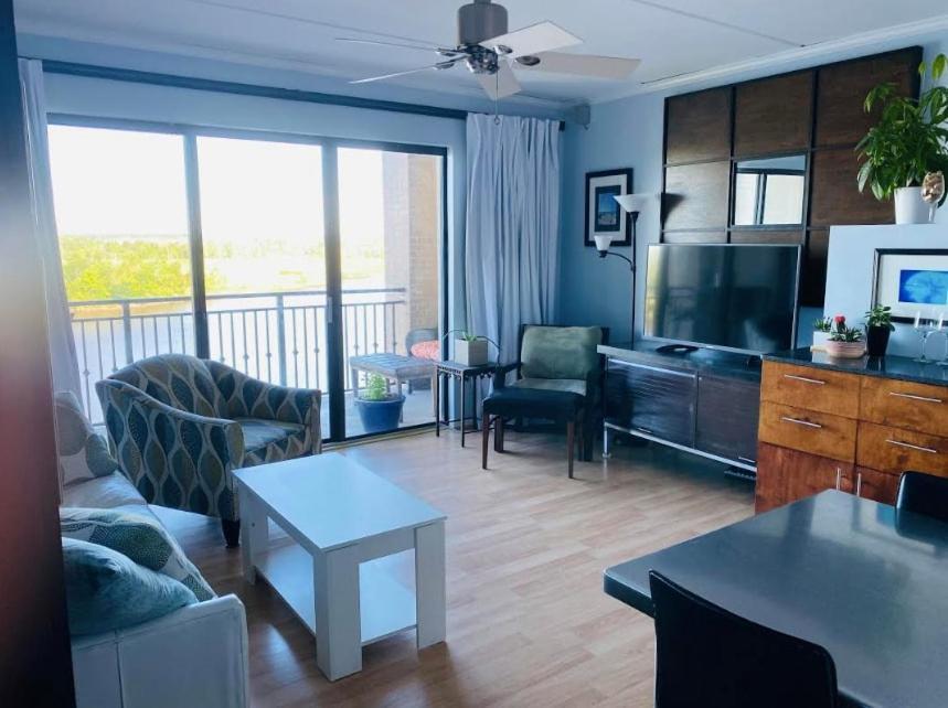 Apartment Downtown Port River Roost With Free Parking Wilmington